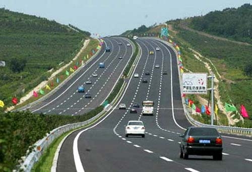 Cao tốc giá đắt: Do đủ thứ, do cả… “cơ chế”?