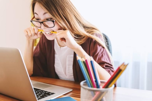 TOP 10 trường đại học ở Ba Lan và các mức lương trung bình cao nhất cho SV sau khi tốt nghiệp 1 năm (Phần III- Các chuyên ngành: Sư phạm, Ngôn ngữ học - Tiếng Anh, Quản trị và Kỹ thuật sản xuất)