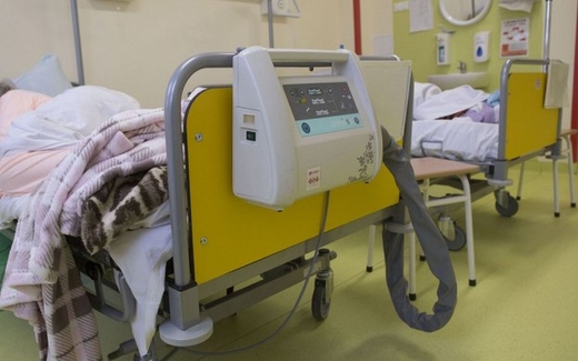 Coronavirus ở Ba Lan: Tại sao số người nhập viện và phải dùng máy thở tăng đột biến?