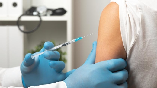 Ba Lan chưa khuyến cáo tiêm chủng covid liều thứ tư
